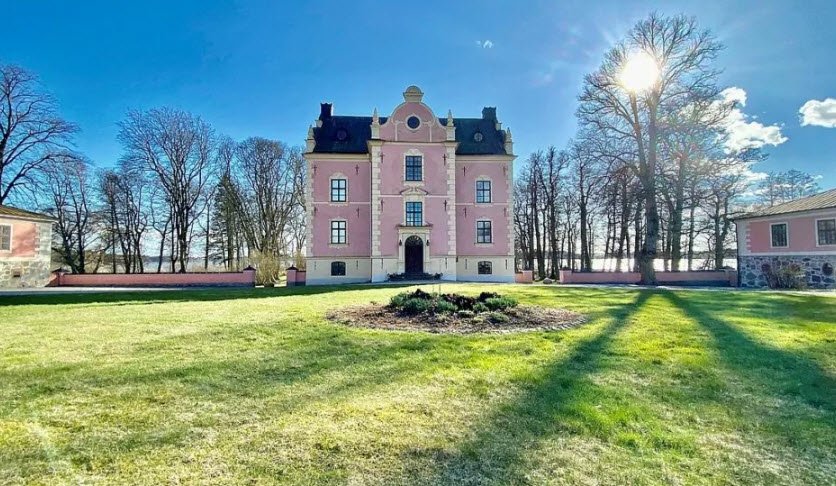 Skånelaholm Castle, Sweden